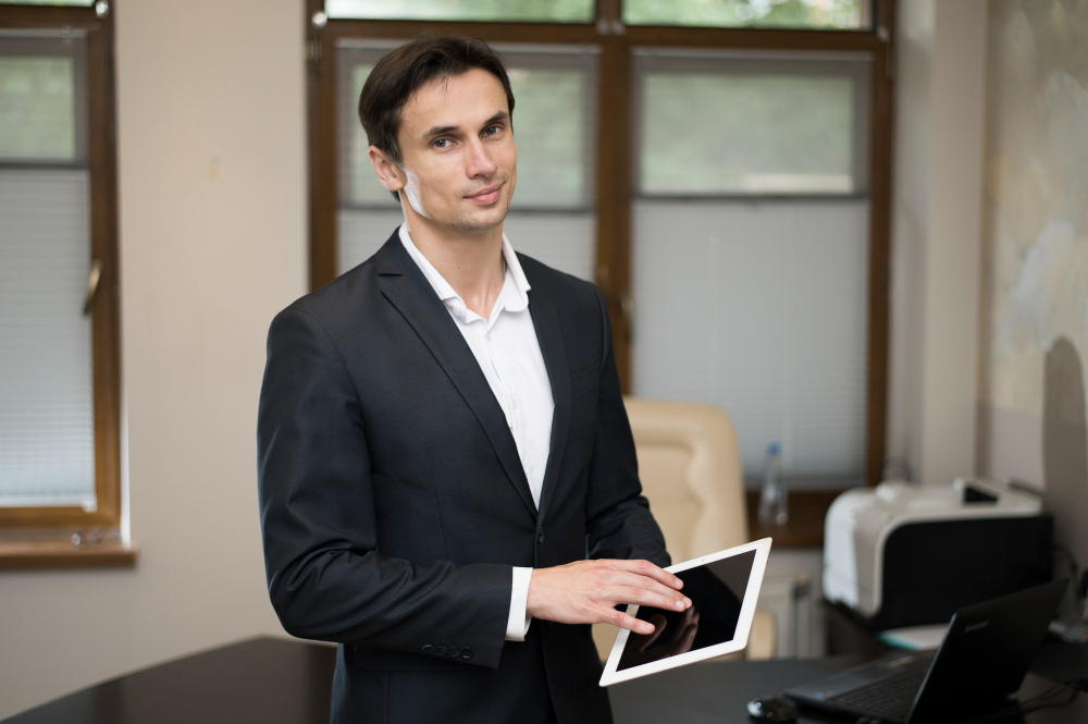 How a Hotel SEO Consultant Helps You Rank #1